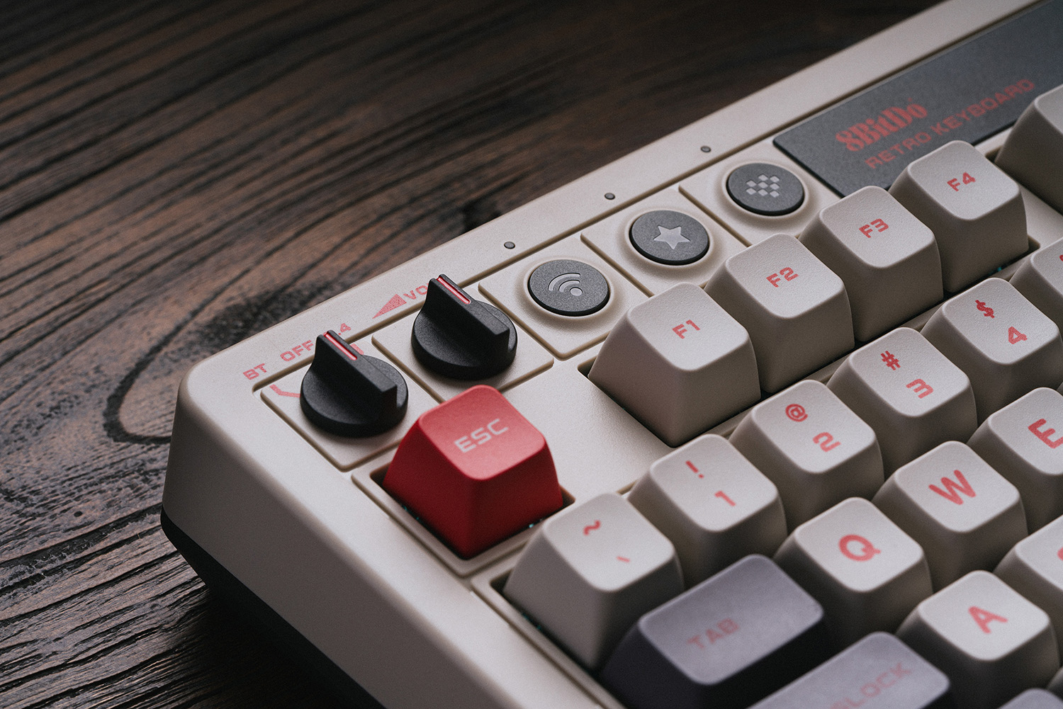 8Bitdo Retro Mechanical Keyboa - đánh giá và giá Gaming Keyboard Hot Swappable